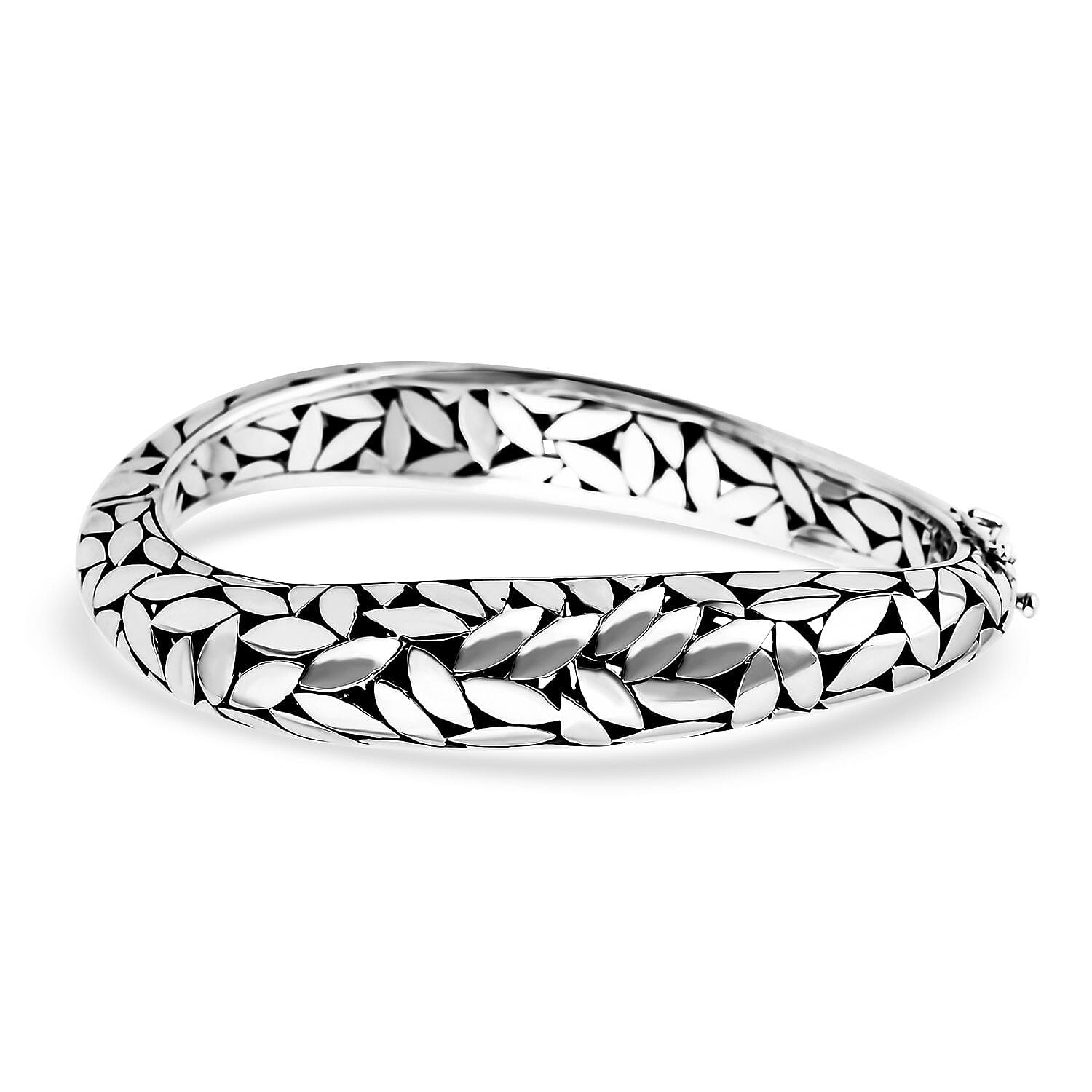 Bali Legacy Sterling Silver Bangle Bracelet (6.50 In) (39.94 g)