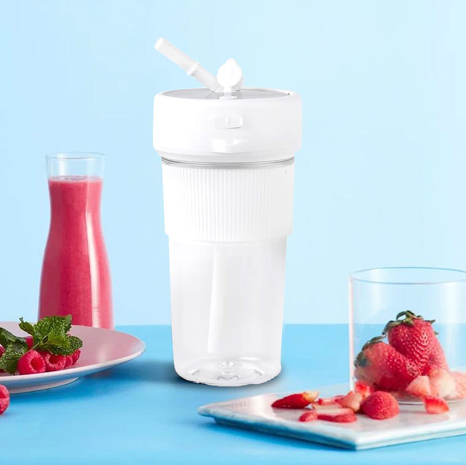 Portable and Rechargeable Juicer with Straw and Lid - White (3.15"x3.15"x6.85") (Built-in 1200mAh Battery) (350 ml)